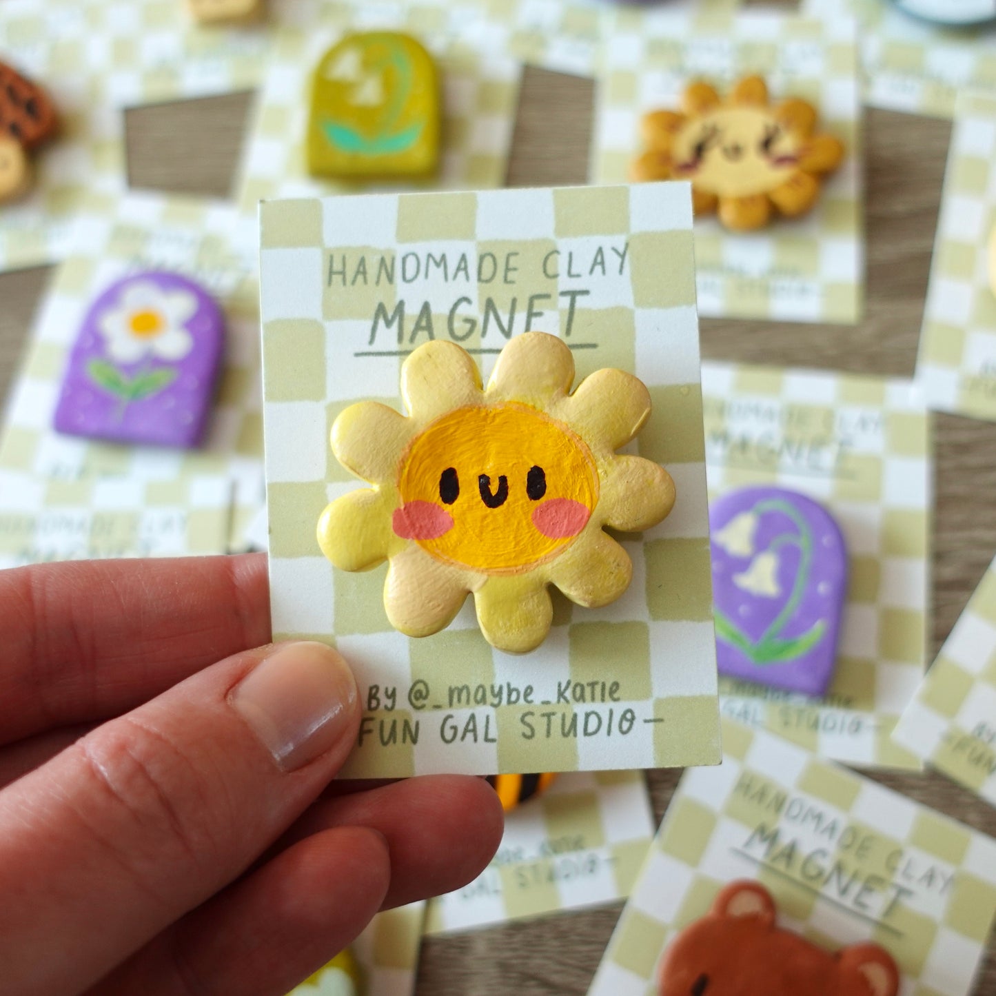 Happy Flower Magnet